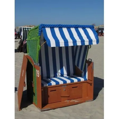 Holiday Marleen *